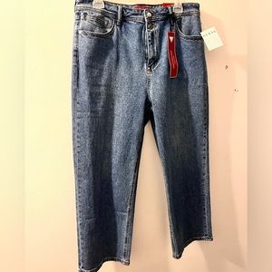 BRAND NEW!!! GUESS Jeans